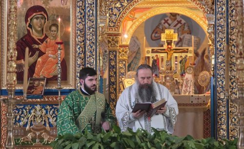 Sărbătoarea Pogorârii Sfântului Duh la Mănăstirea Pantocrator din Teleorman