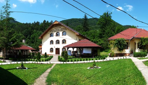 20 de ani de filantropie ortodoxă la Parohia Hârja, județul Bacău