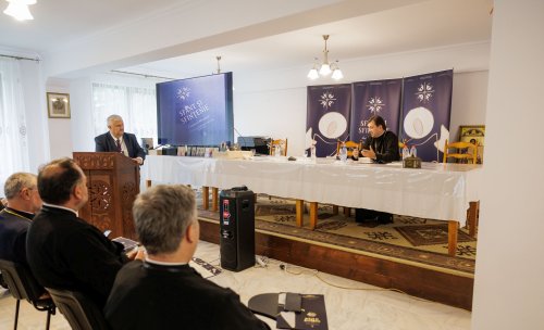 Simpozionul „Teologie și mărturie creștină în dialog” la Neamț
