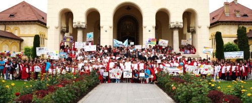 Activităţi pentru copiii şi tinerii din centrele sociale ale Arhiepiscopiei Alba Iuliei
