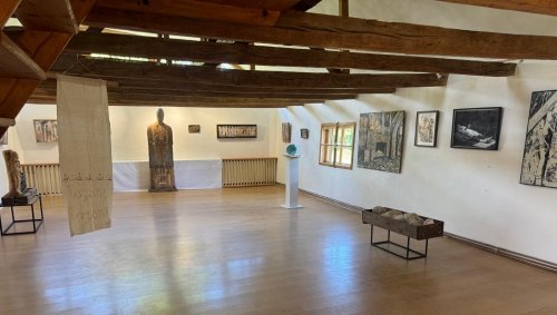Expoziție inedită la Parohia „Sfântul Nicolae” din municipiul Câmpina, județul Prahova