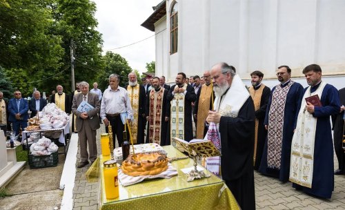 Pomenirea arhimandritului Mina Dobzeu la Huși