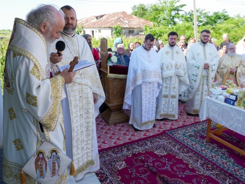 Zi de hram la Schitul „Acoperământul Maicii Domnului şi Sfântul Luca al Crimeei”