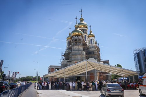 Zi de sărbătoare pentru o biserică din apropierea Capitalei