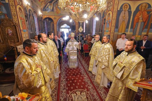 Duminica Sfinţilor Români în Parohia Mărăcineni II