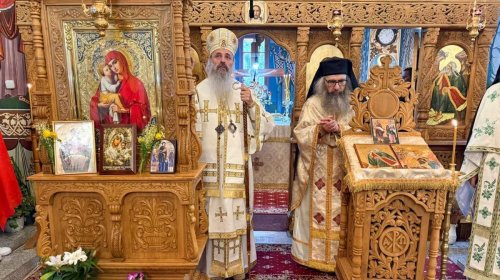 Mitropolitul Moldovei şi Bucovinei la un schit din Neamţ