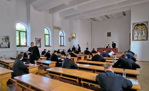 Examen pentru obținerea gradelor profesionale în preoție la București