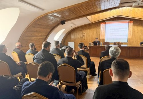 Conferință la Ploiești despre rolul colaborării dintre duhovnicie și psihiatrie în tratarea depresiei