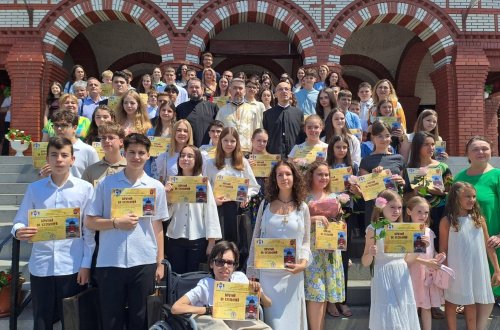 Premii pentru 50 de elevi de nota 10 ai Liceului Ortodox din Oradea