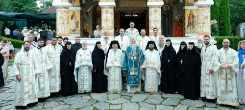 Moment de binecuvântare la Mănăstirea Icoana din Gorj