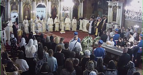 Sfânta Liturghie arhierească la căpătâiul Preasfințitului Părinte Emilian Crișanul