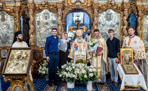 Hirotonie la Catedrala Arhiepiscopală din Roman