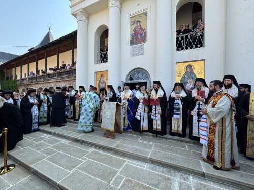Arhiereul Emilian a fost înmormântat la Mănăstirea Neamț
