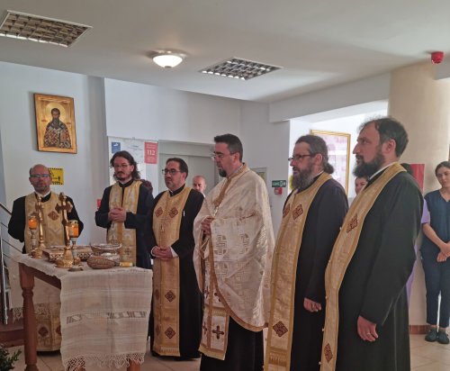Moment aniversar la un centru de îngrijiri pentru bolnavi