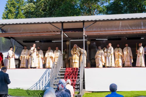 Slujire arhierească la Catedrala Arhiepiscopală din Suceava