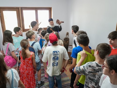 Școală de vară pentru 40 de elevi la Seminarul Teologic din Galați