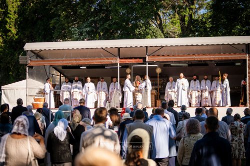 Duminica a 6‑a după Pogorârea Sfântului Duh la Catedrala Arhiepiscopală din Suceava