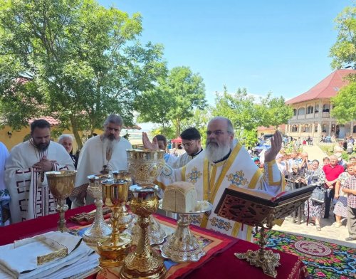 Sfințiri la Mănăstirea Prodromița din Vaslui
