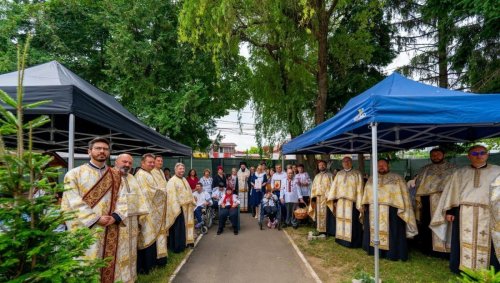 Moment aniversar la Complexul de servicii sociale „Condorul‑Henri Coandă” din Bacău