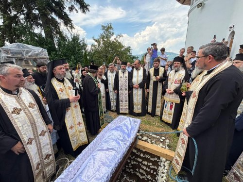 Starețul Mănăstirii Bisericani, protos. Serafim Mihali, a fost înmormântat
