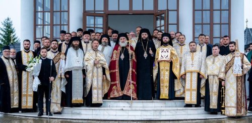 Slujire arhierească la sărbătoarea închinată ocrotitorului comunei Stănița