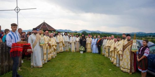 Piatra de temelie pentru biserica Schitului Lapoș din Dărmănești