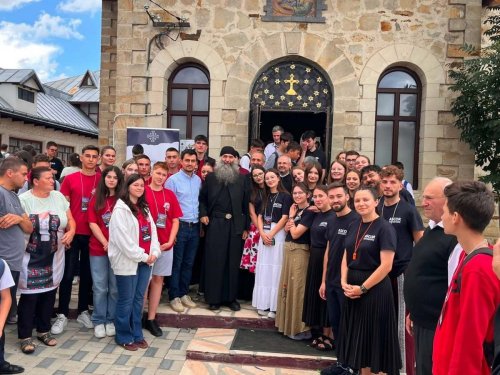 Peste 300 de participanți la Tabăra de creație „Dăruind vei dobândi!” de la Filioara