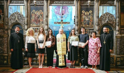 Premii pentru absolvenţii de liceu cu nota 10 la bacalaureat din județul Cluj