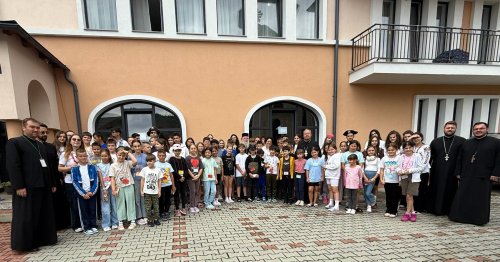 Binecuvântare arhierească pentru copii și tineri din taberele de vară 