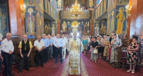 Binecuvântare arhierească în Parohia Aiud II