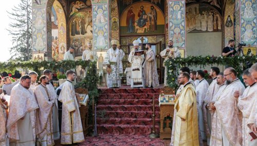 Prinos de cinstire Sfântului Ioan Iacob din locuri nemţene