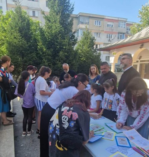 Vacanță în pridvorul bisericii la Galați