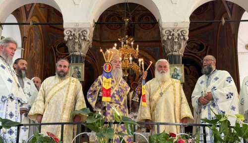 Popas de rugăciune şi pomenirea ierarhilor arădeni la Hodoș-Bodrog