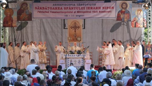 Cinstire adusă Sfântului Ierarh Nifon la Târgovişte