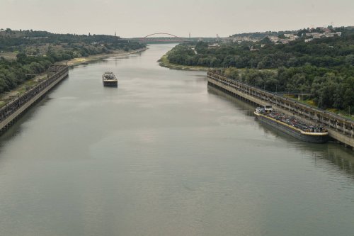 Lucrări de dragare pe Dunăre