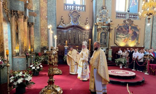 Popas de slujire şi rugăciune la „biserica cu două turnuri” din Lugoj