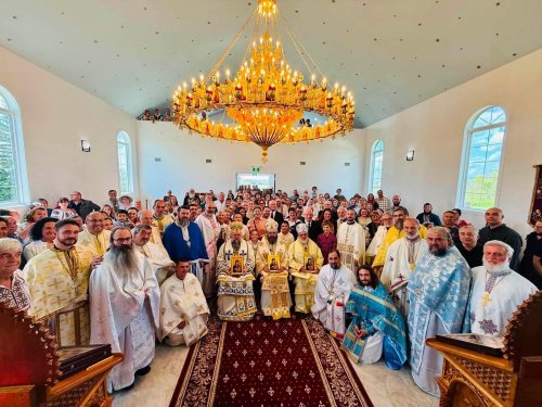 Sărbătoare duhovnicească la sfințirea noii biserici românești din Boian, Canada