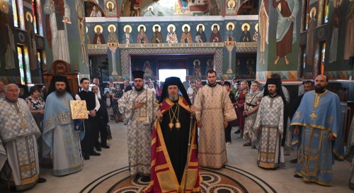 Hram la Mănăstirea Izbuc