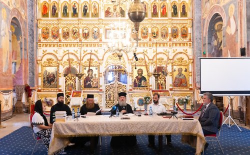 Simpozion dedicat Rugului Aprins la Mănăstirea Cernica