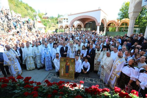 Centenarul mănăstirii maramureşene Rohia