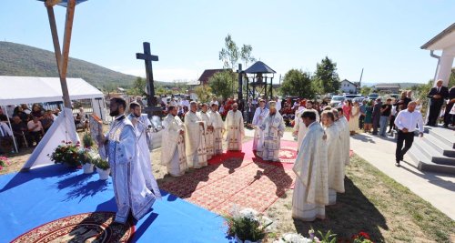 Biserica din filia sătmăreană Păşunea Mare a fost târnosită
