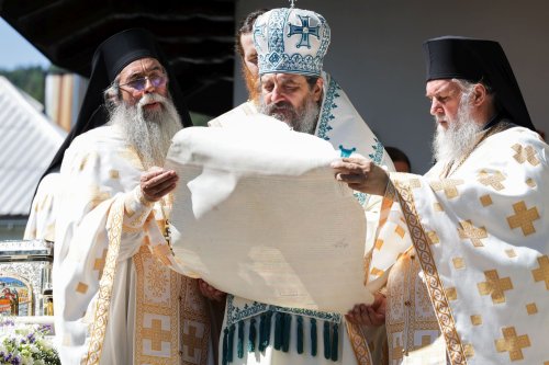 Sfinţii Văratecului, lumini pentru sufletul iubitor de Dumnezeu