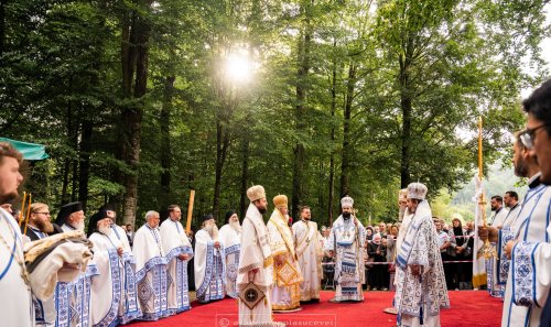 Cinci ierarhi au slujit la hramul Mănăstirii Sihăstria Râșcăi