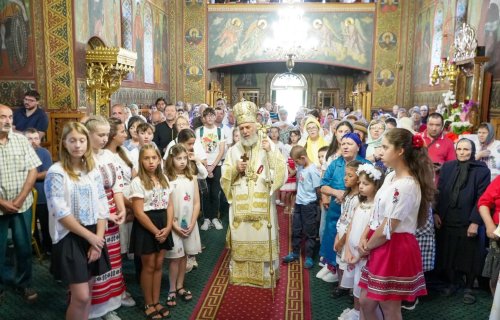 Noul an bisericesc, noi ctitorii și rechizite pentru elevi la Dunărea de Jos