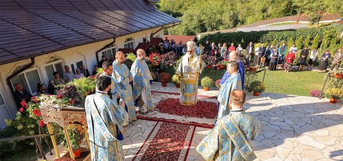 Sărbătoarea hramului la mănăstirea vrânceană Recea