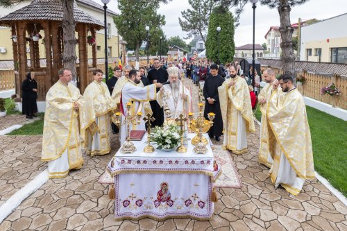 Sfințirea Paraclisului „Sfinții Împărați Constantin și Elena” din cadrul Centrului de îngrijire și asistență din Vidra