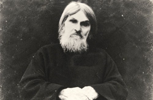 Sfânta Cruce alungă duhurile