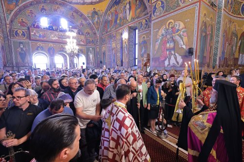 Praznicul Înălțării Sfintei Cruci în parohii din Buzău și Vrancea