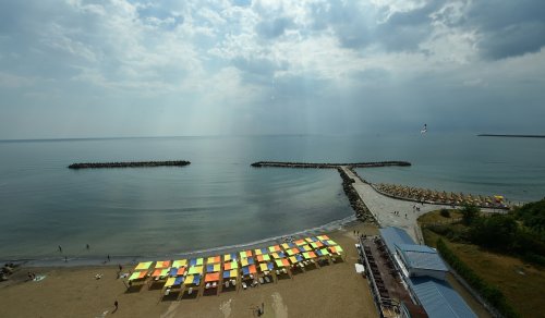 Trei sferturi dintre firmele din turism sunt pe minus