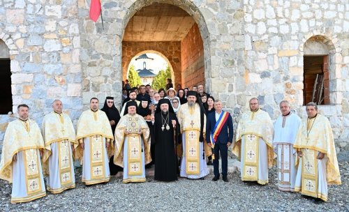 Binecuvântare arhierească la Mănăstirea Petroșnița din Banat